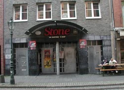 Stone im Ratinger Hof im Jahr 2006